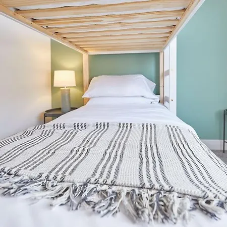 Glenholme - 2 Bedroom - 3 *