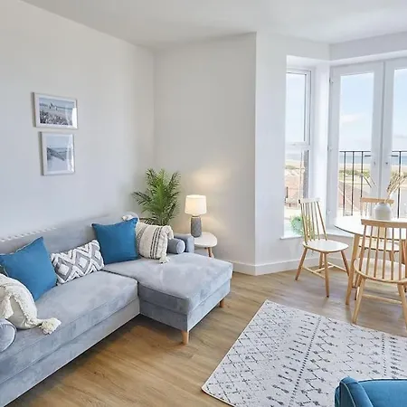 Daire Glenholme - 2 Bedroom - 3 Redcar