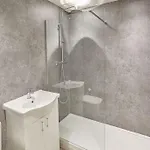 Glenholme - 2 Bedroom - 3 شقة ريدكار